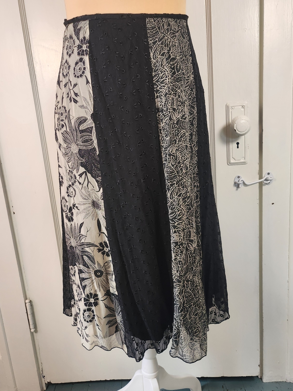 Y2K 100% Silk Jonathan Martin Floral Embroidery Black Panel Midi Skirt Sz XL